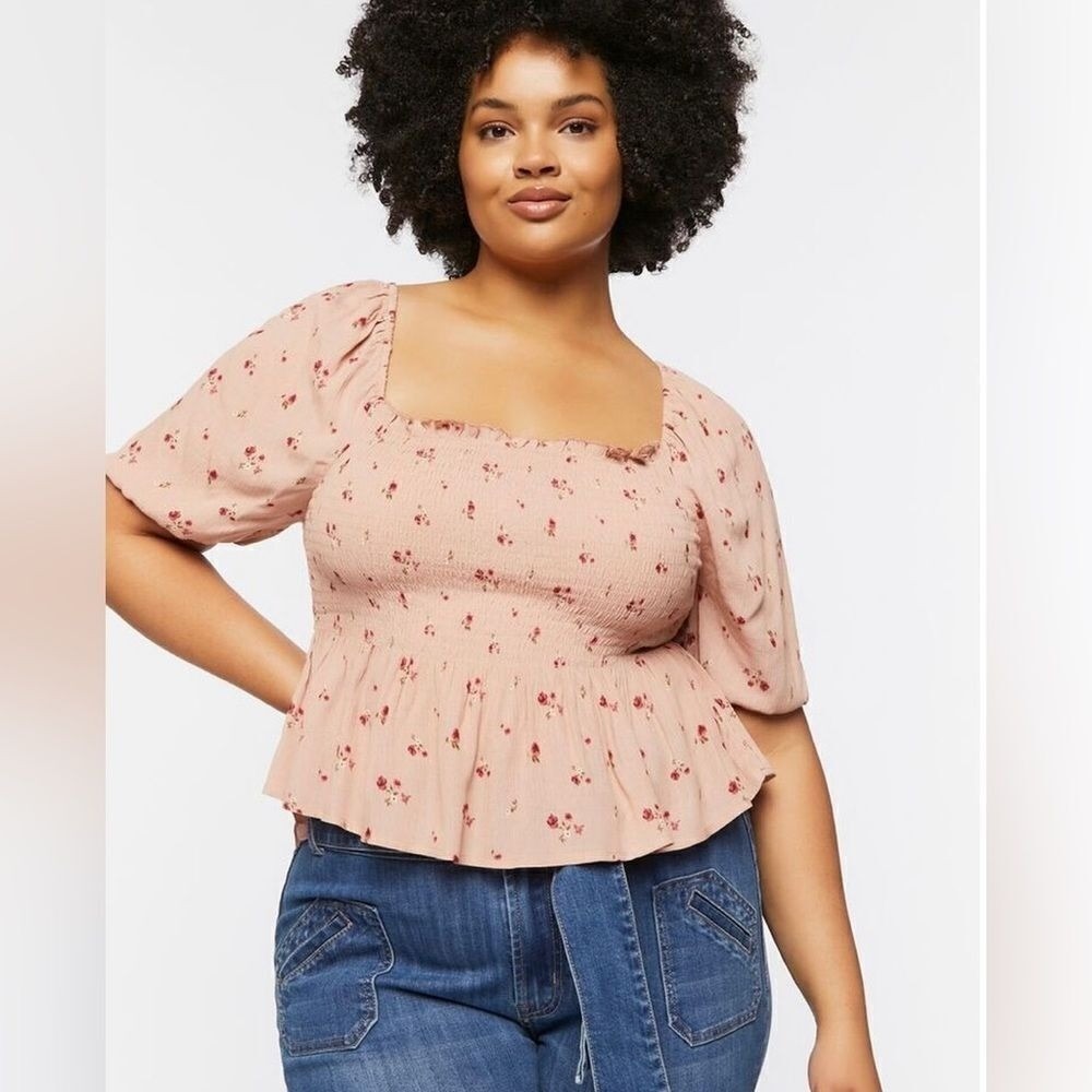 NWT Forever 21 plus size floral puff short sleeve top sz 3X square neck back 367